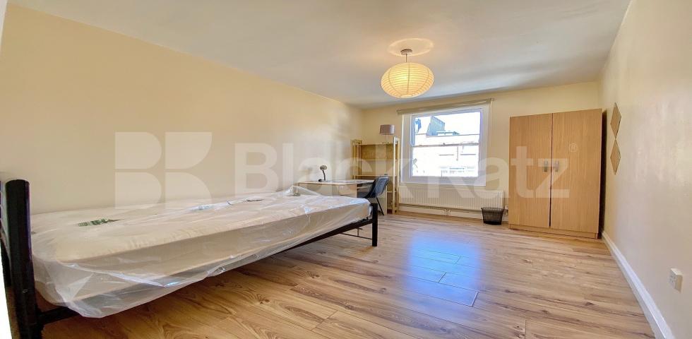 			VIRTUAL TOUR AVAILABLE!, 4 Bedroom, 1 bath, 1 reception Apartment			 Chapel Market, N1, ANGEL